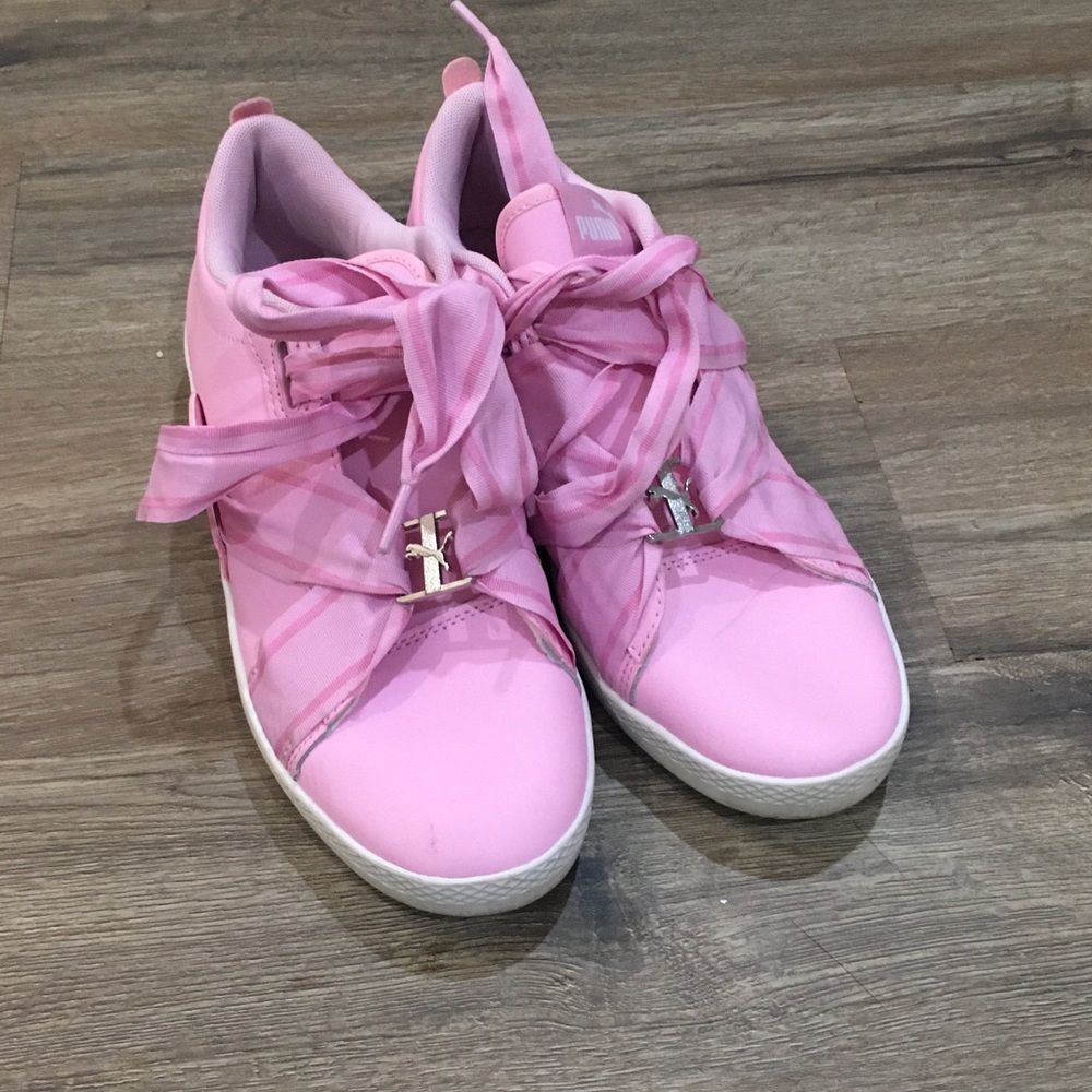 Puma Women's Light Pink Sneakers